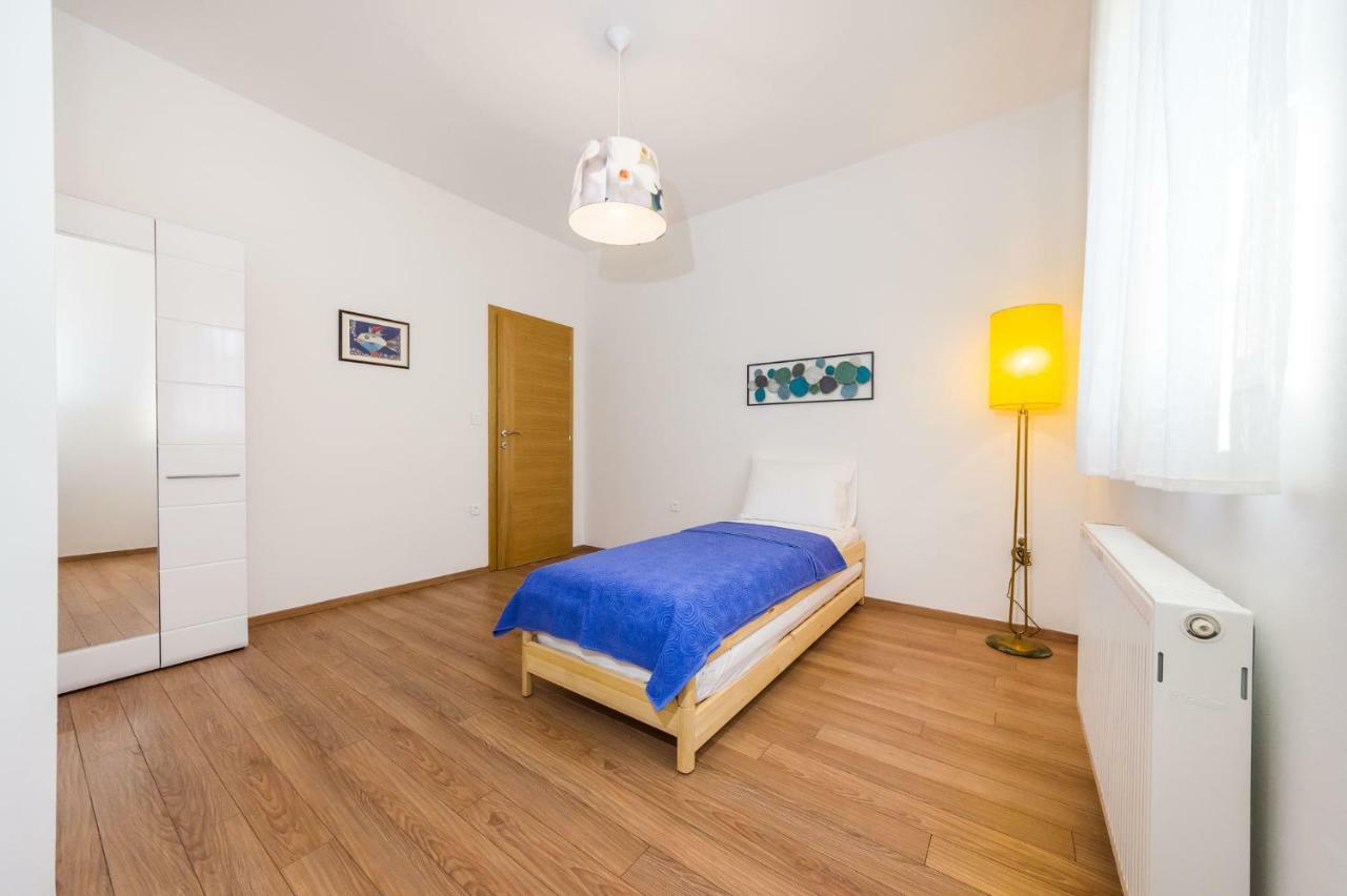 Apartment Alex Zadar Exteriör bild