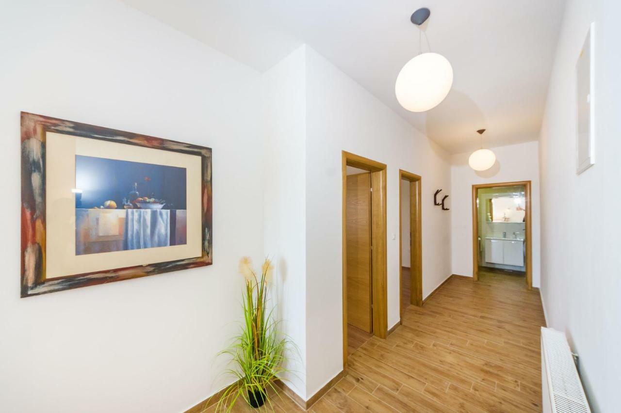 Apartment Alex Zadar Exteriör bild