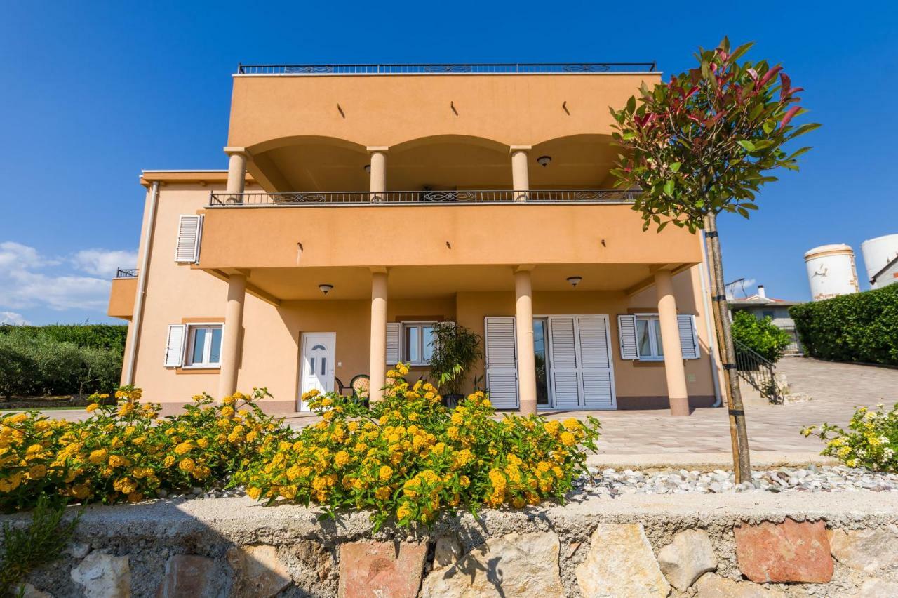 Apartment Alex Zadar Exteriör bild